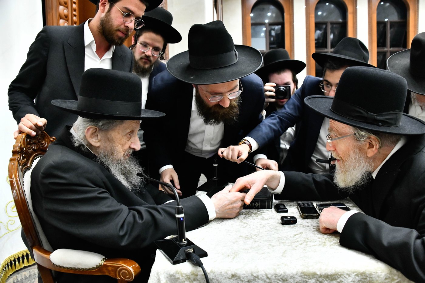 הגר"ד לנדו בשיחה בישיבת בית מדרש עליון