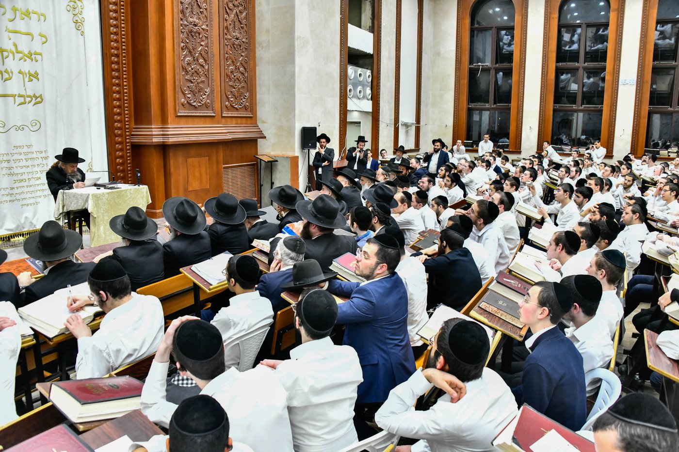 הגר"ד לנדו בשיחה בישיבת בית מדרש עליון