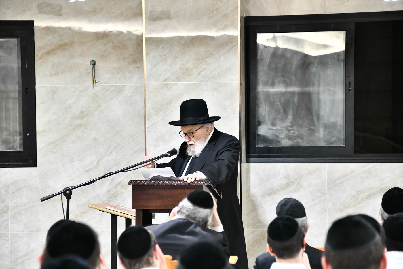 הגרמ"ה הירש בשיחה בישיבת כרמיאל