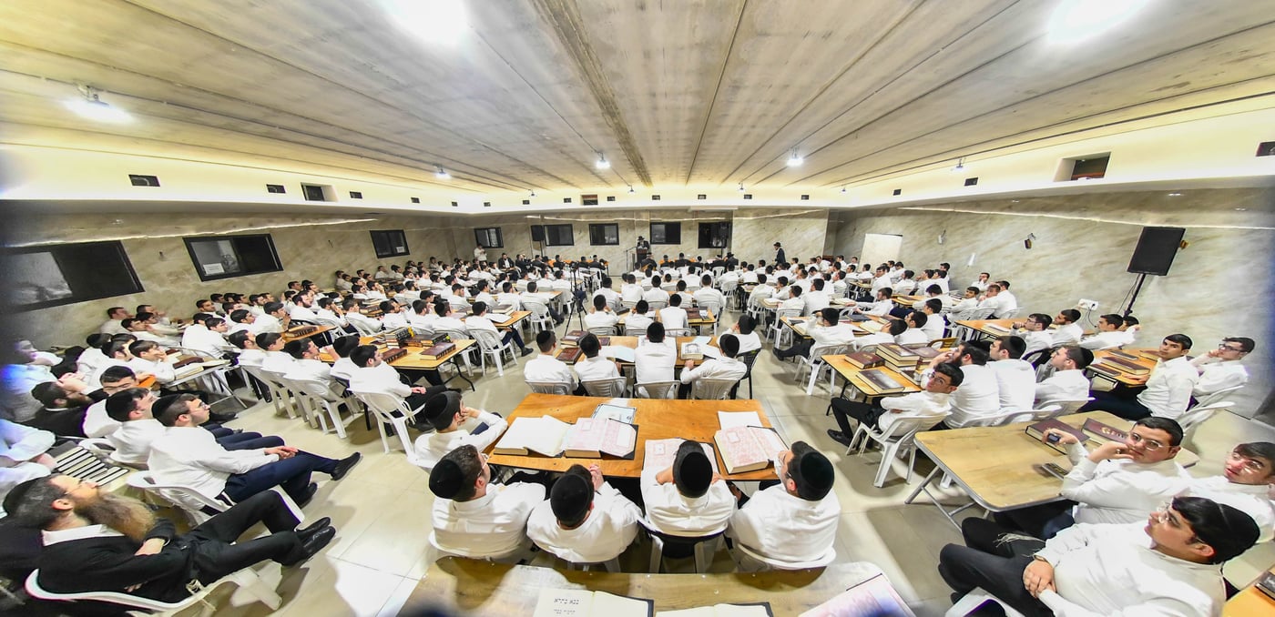 הגרמ"ה הירש בשיחה בישיבת כרמיאל