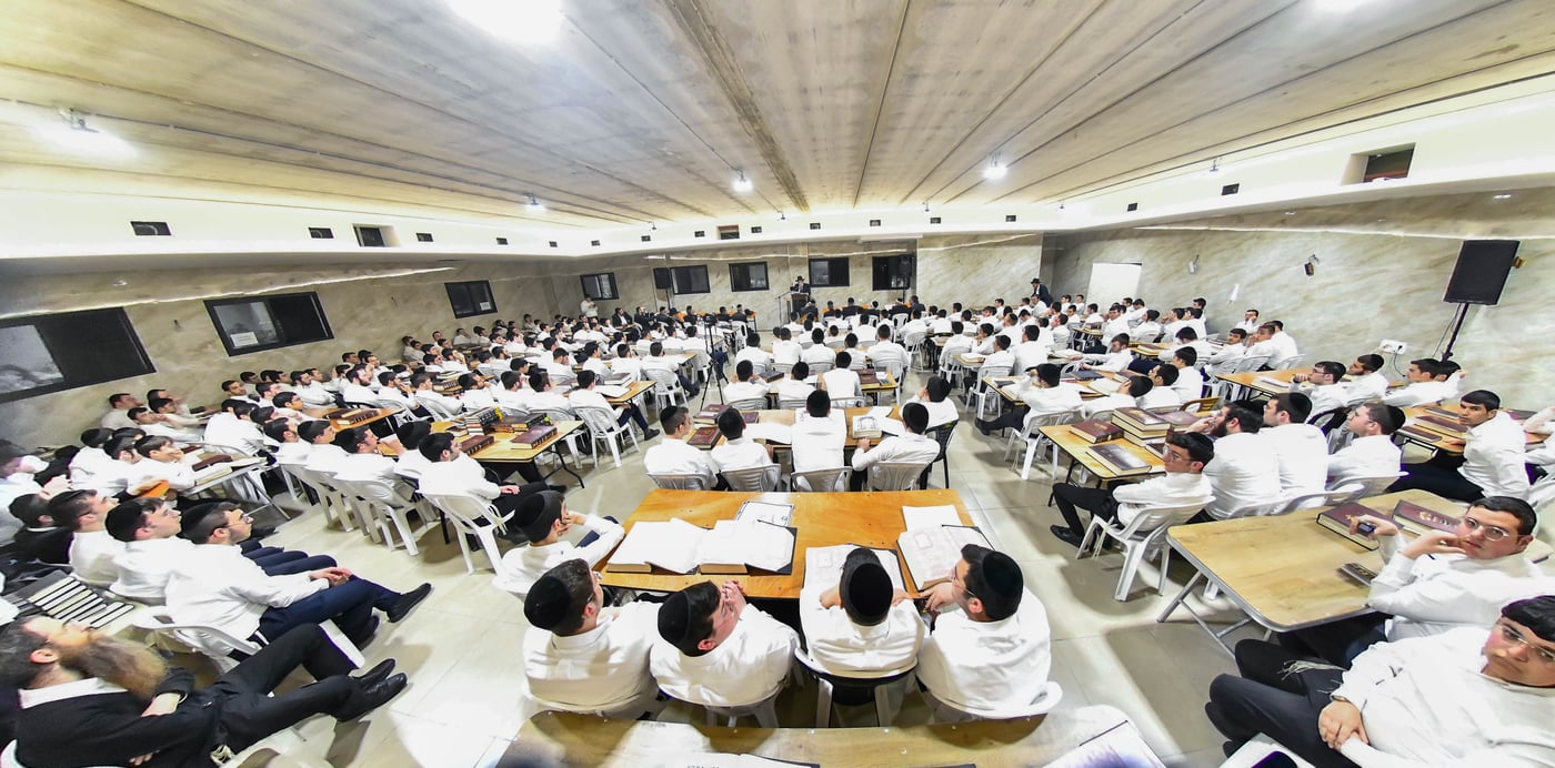 הגרמ"ה הירש בשיחה בישיבת כרמיאל