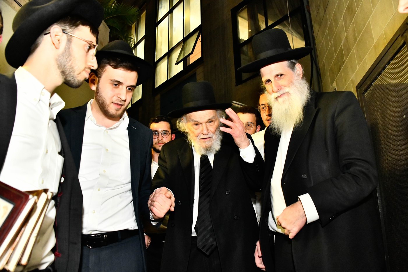 הגרמ"ה הירש בשיחה בישיבת כרמיאל