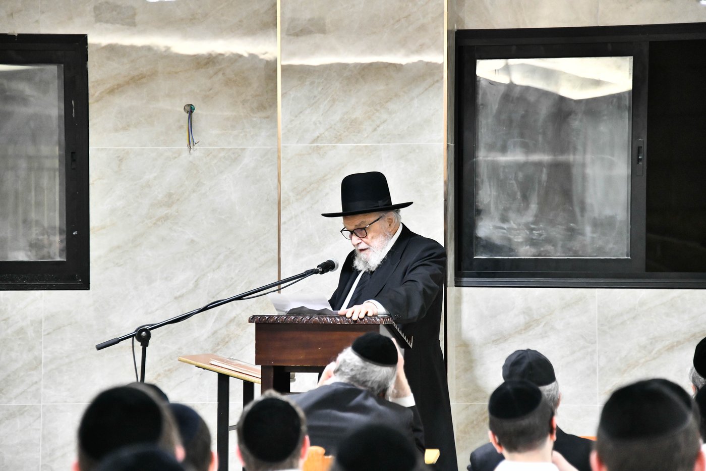 הגרמ"ה הירש בשיחה בישיבת כרמיאל