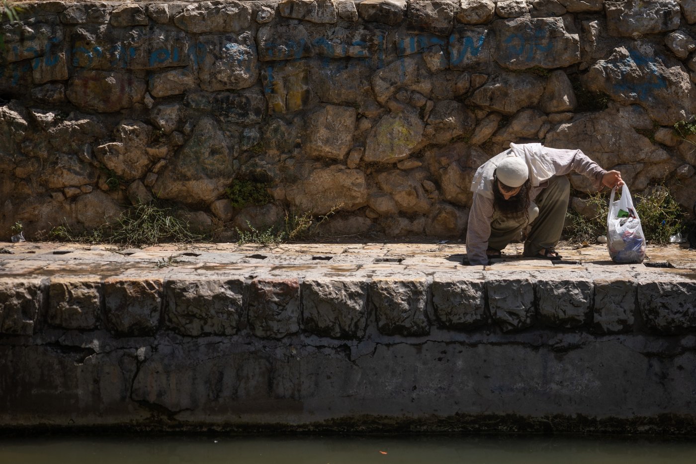 משעות הבוקר: שרב ברוב הארץ | אחר הצהריים: גשם וחשש לשיטפונות
