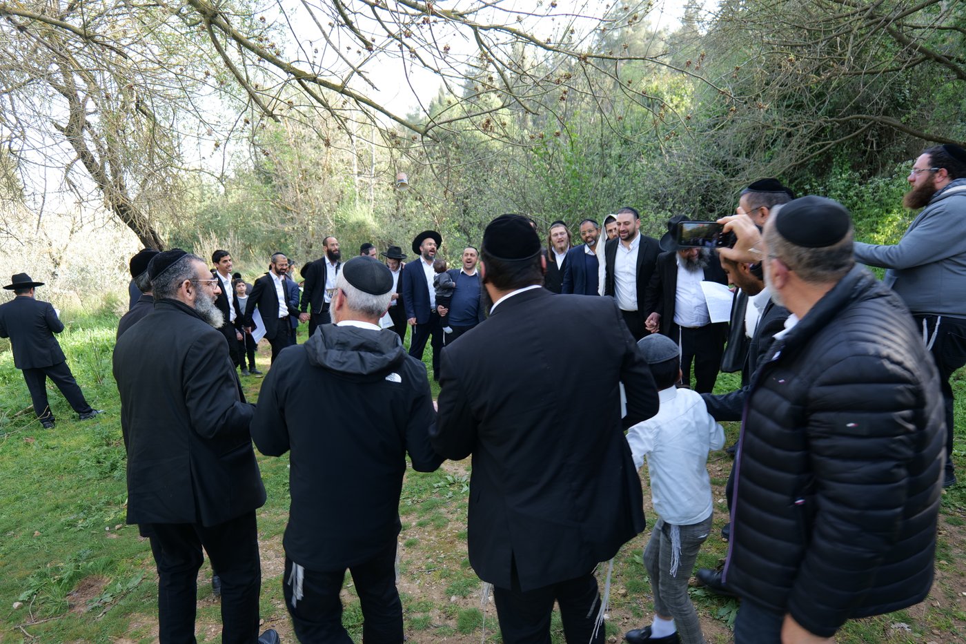 מיד אחרי הנץ: הגאון רבי בנימין חותה ב"ברכת האילנות"