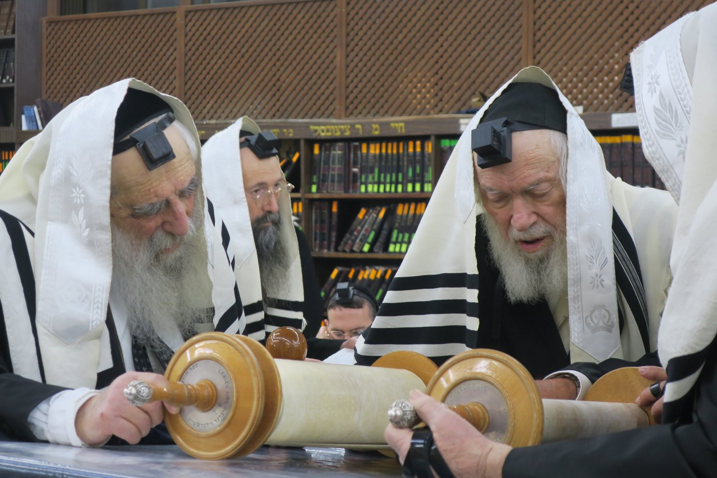 הגר"י זילברשטיין בעליה לתורה