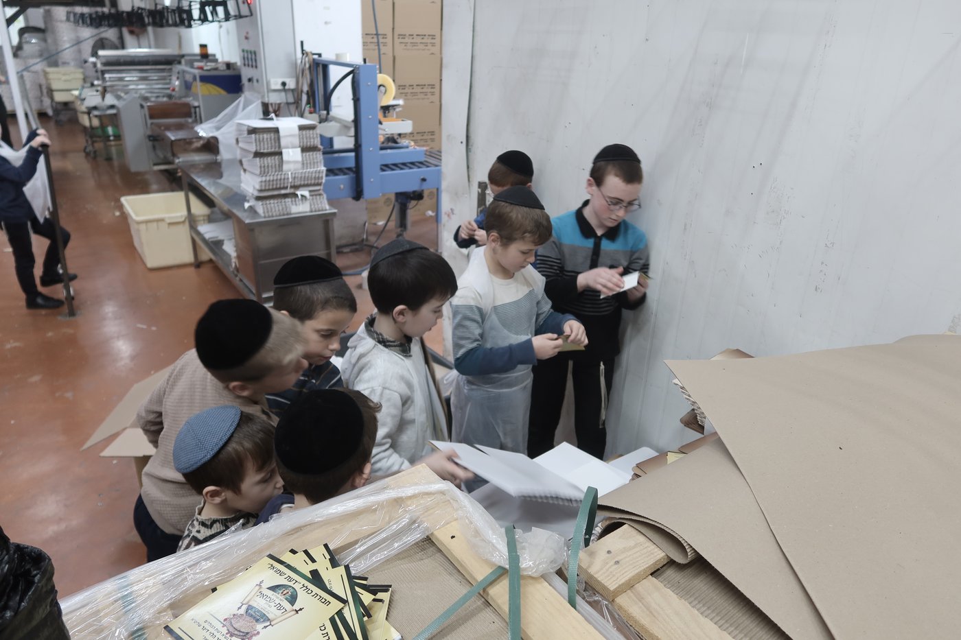 הגאון רבי אליעזר דינר באפיית מצות