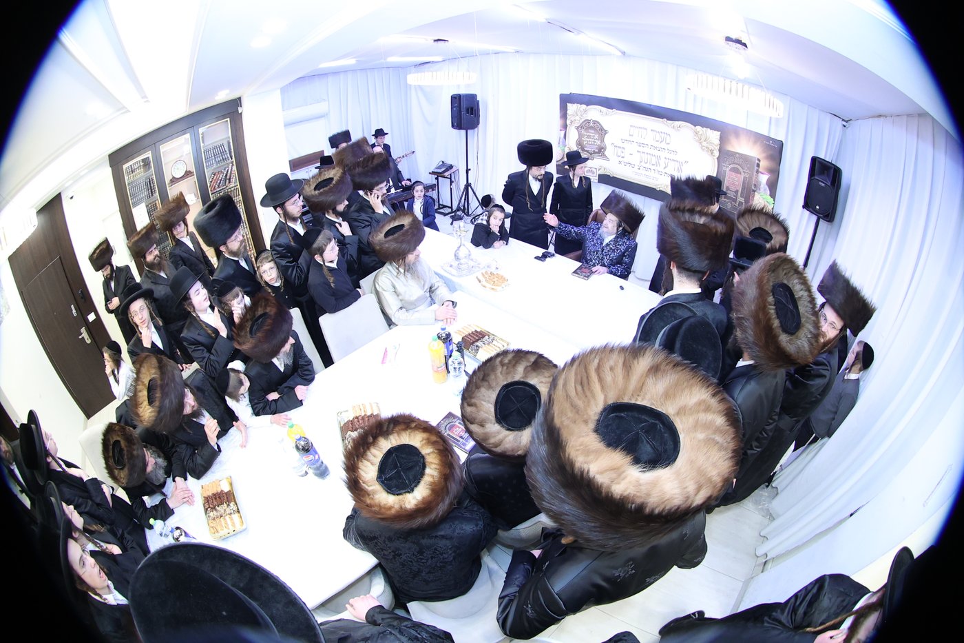 מסיבת הלחיים אצל הגרי"מ שכטר