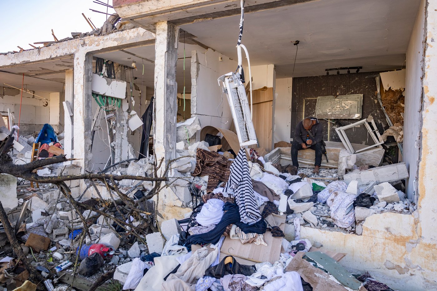 זירת הפגיעה בדימונה, הבוקר