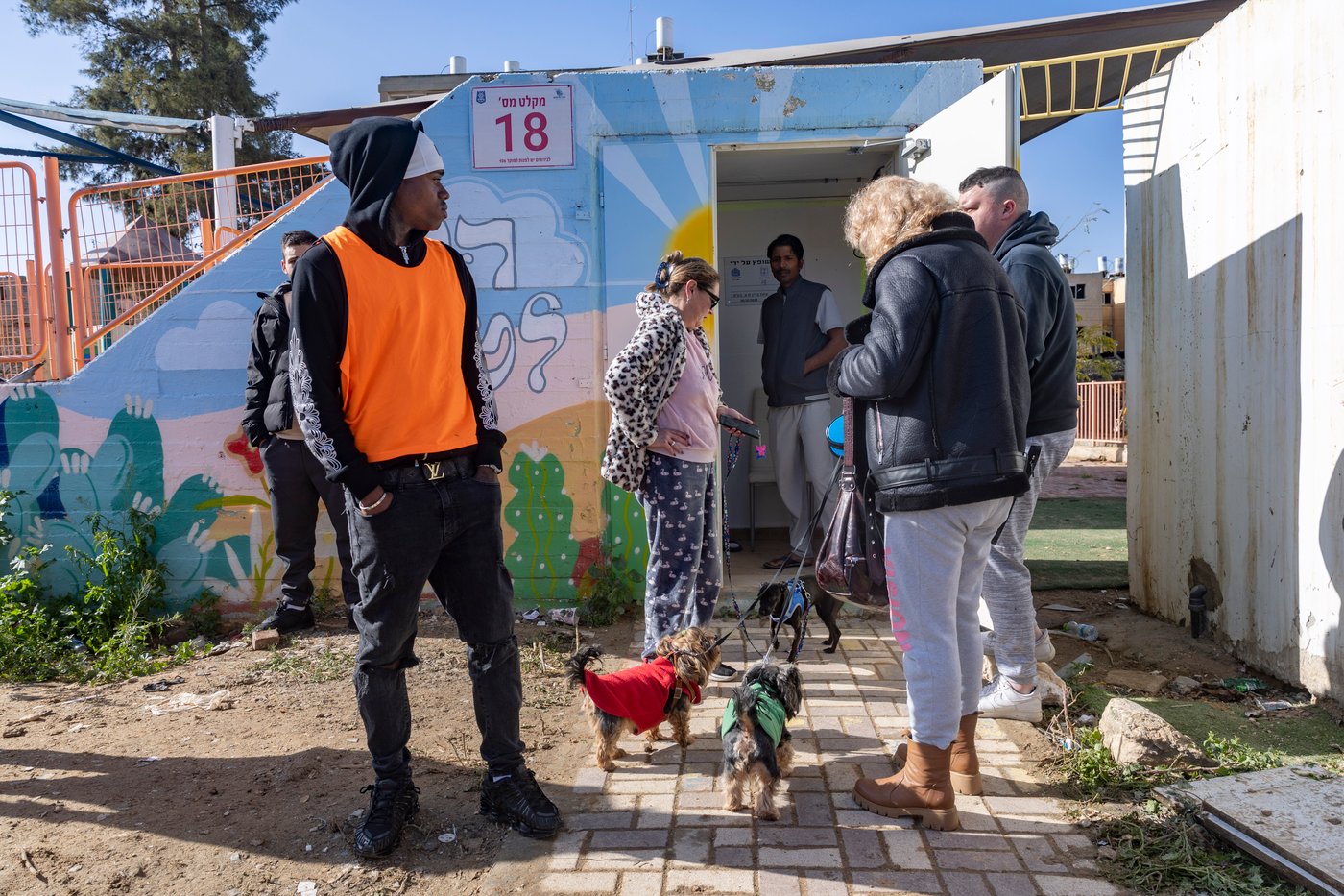 זירת הפגיעה בדימונה, הבוקר