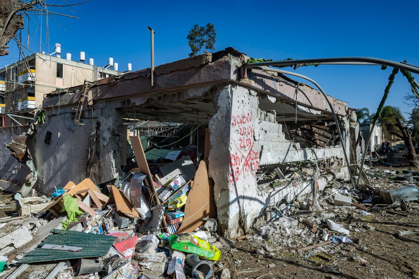 זירת הפגיעה בדימונה, הבוקר