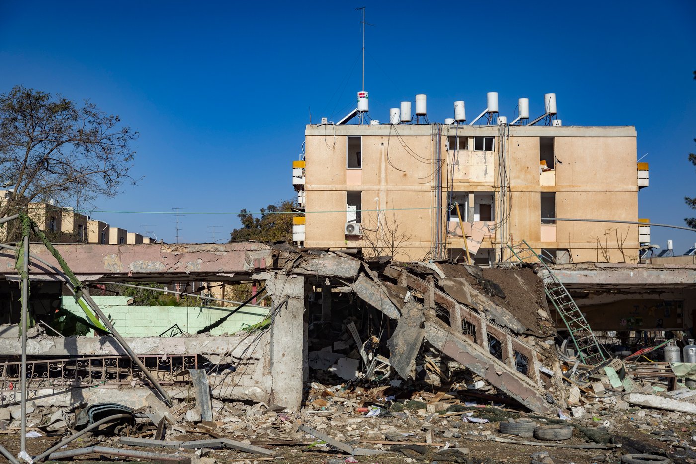 זירת הפגיעה בדימונה, הבוקר