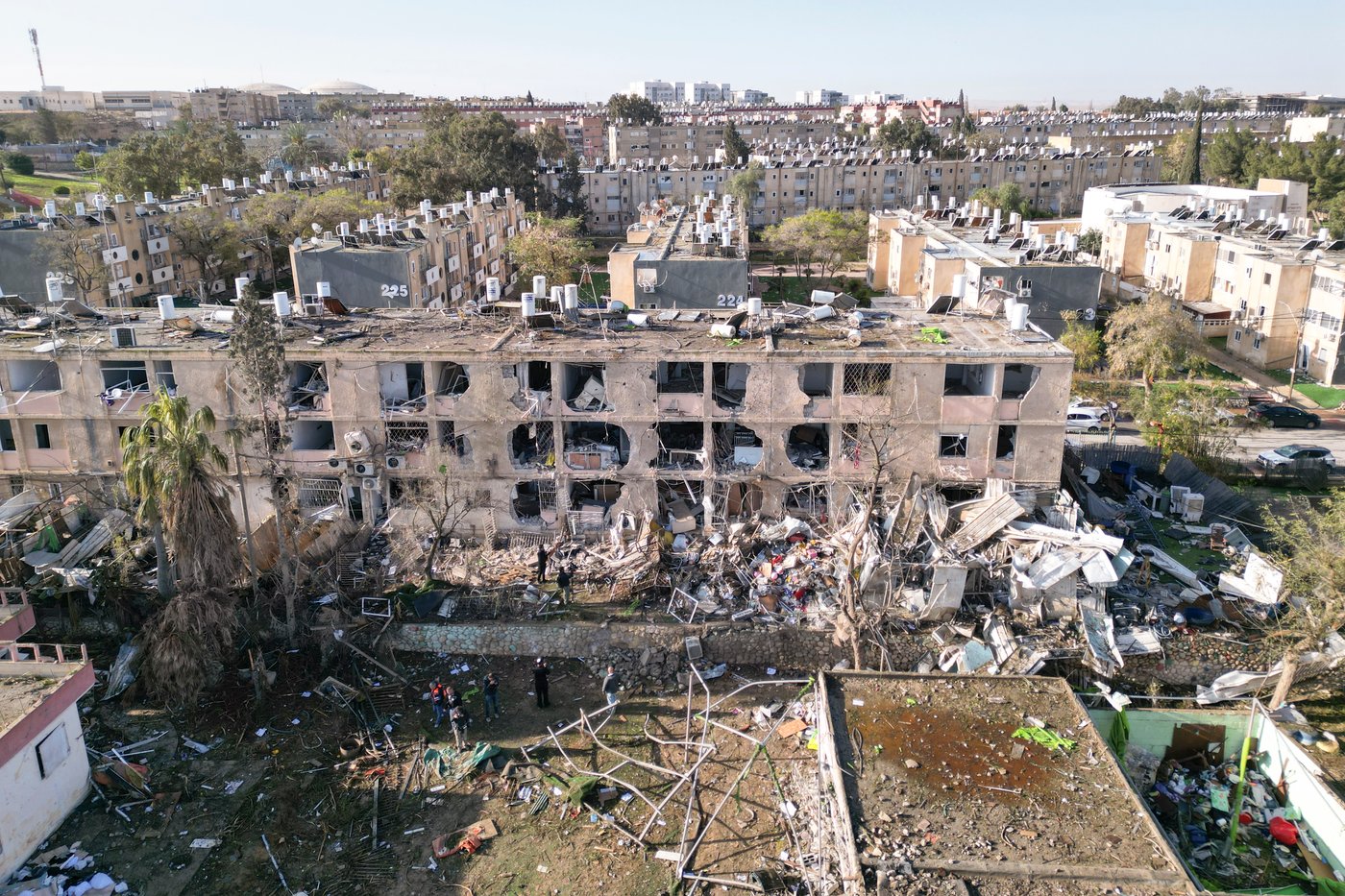 זירת הפגיעה בדימונה, הבוקר