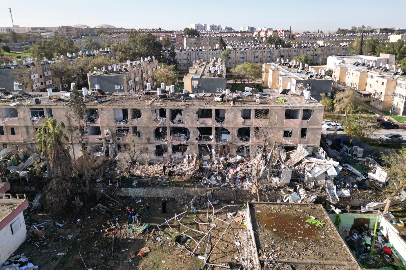 זירת הפגיעה בדימונה, הבוקר