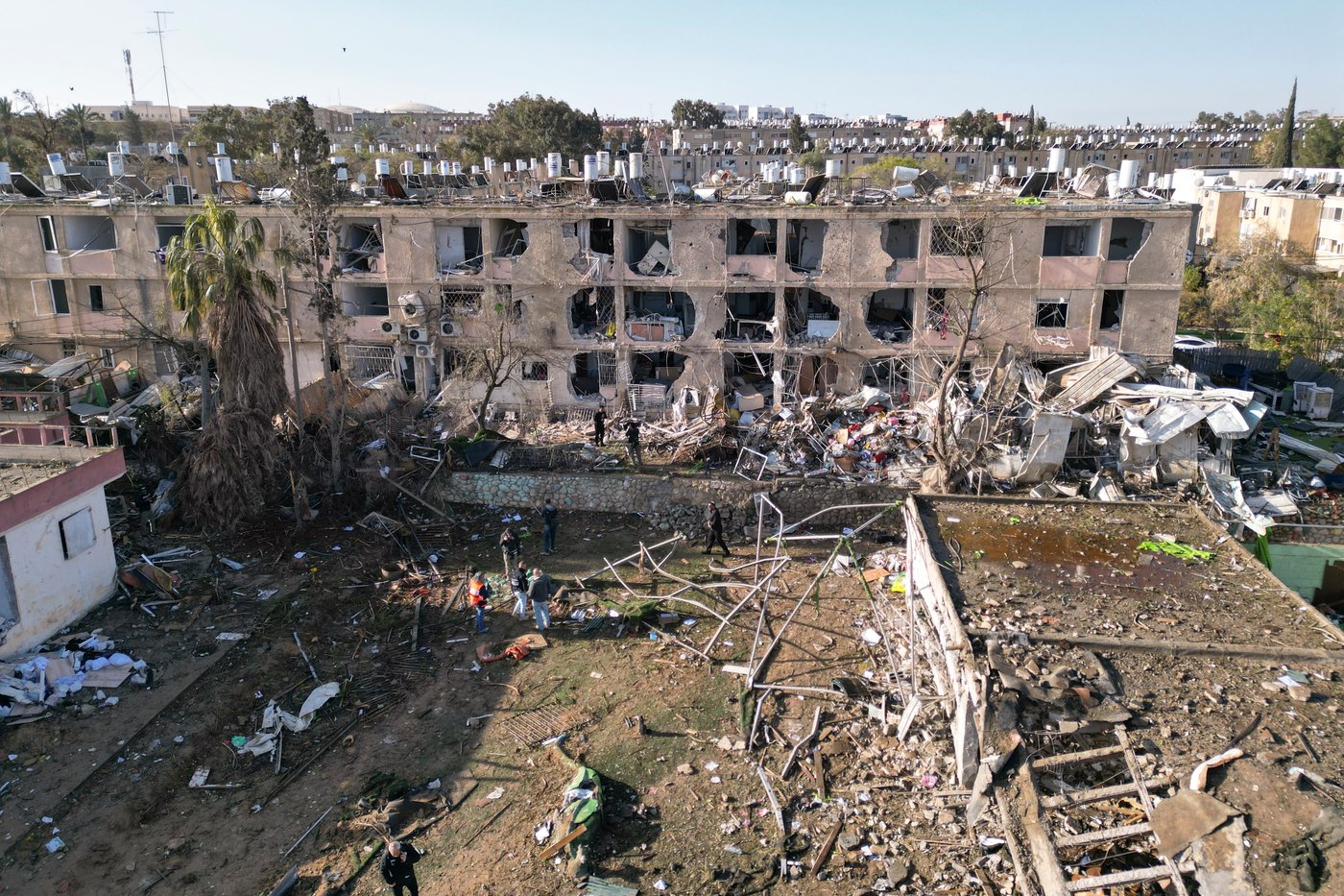 זירת הפגיעה בדימונה, הבוקר