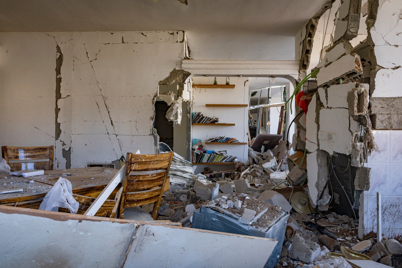 זירת הפגיעה בדימונה, הבוקר