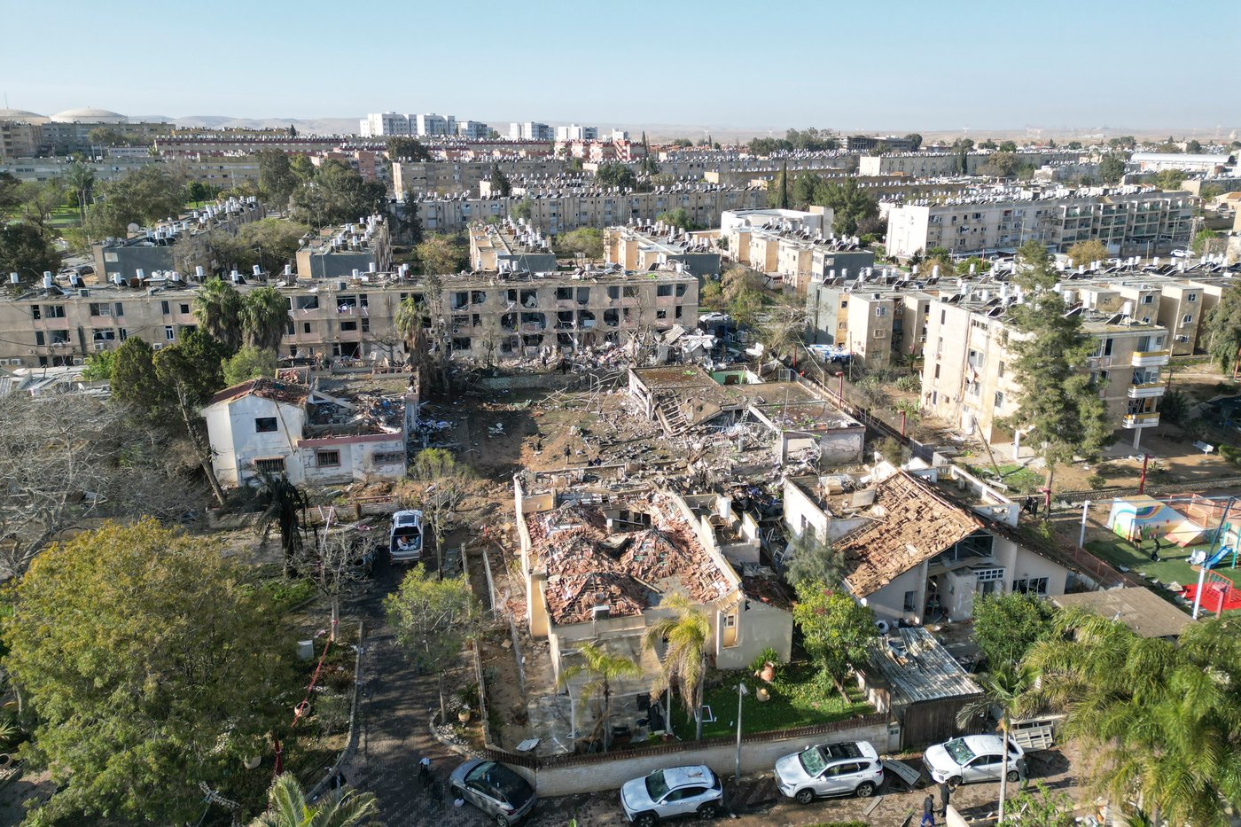 זירת הפגיעה בדימונה, הבוקר