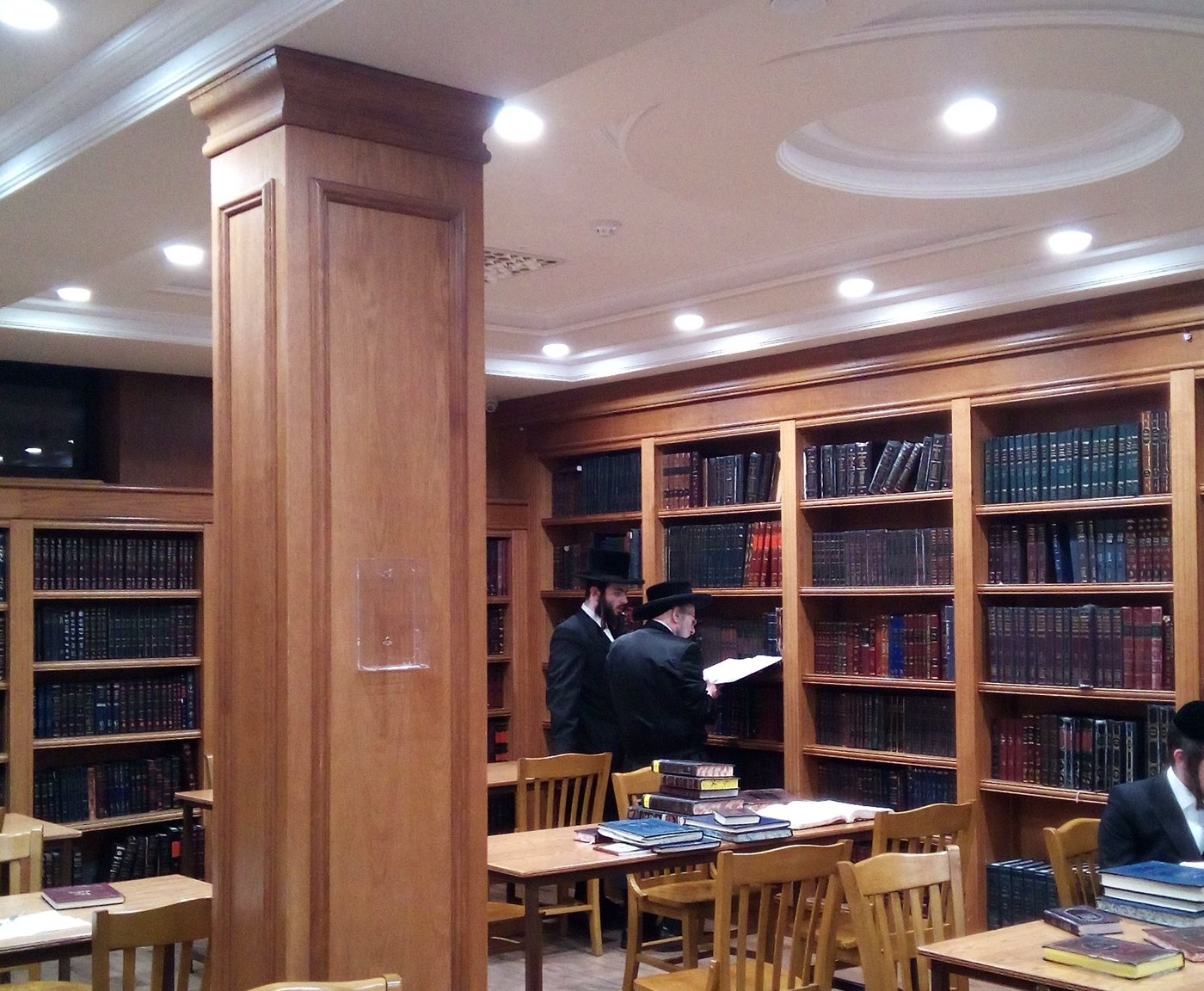  דומ"ץ סאטמר, הגה"צ רבי געציל בערקוביץ בהיכל התורה באנטווערפן