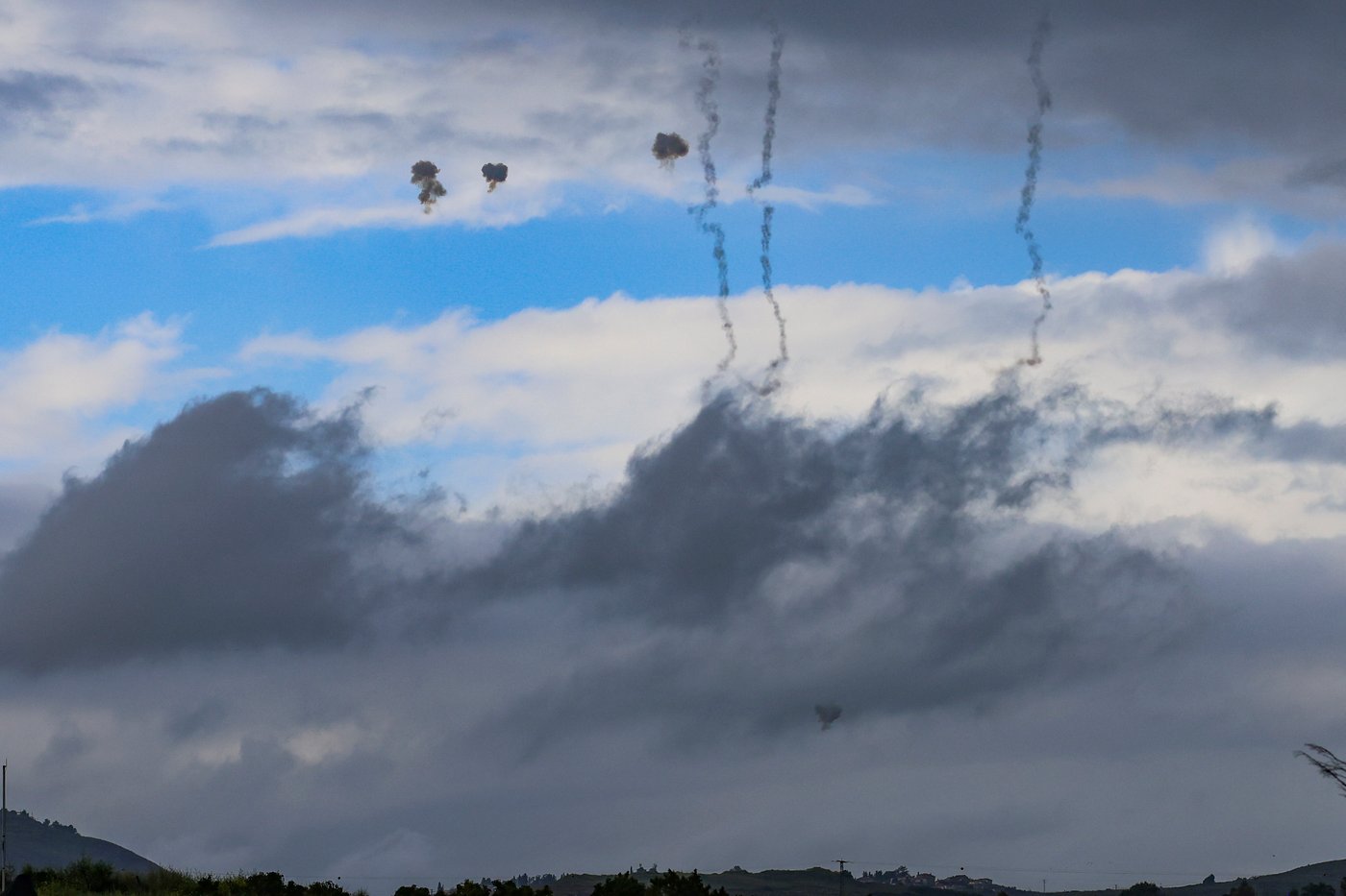 יום של מלחמה בצפון הארץ: ירי טילי יירוט לעבר טילים ששוגרו מלבנון