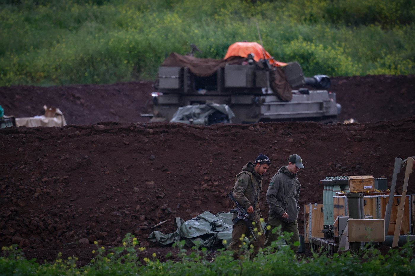 יום של מלחמה בצפון הארץ: חיילי צה"ל ליד הגבול עם לבנון