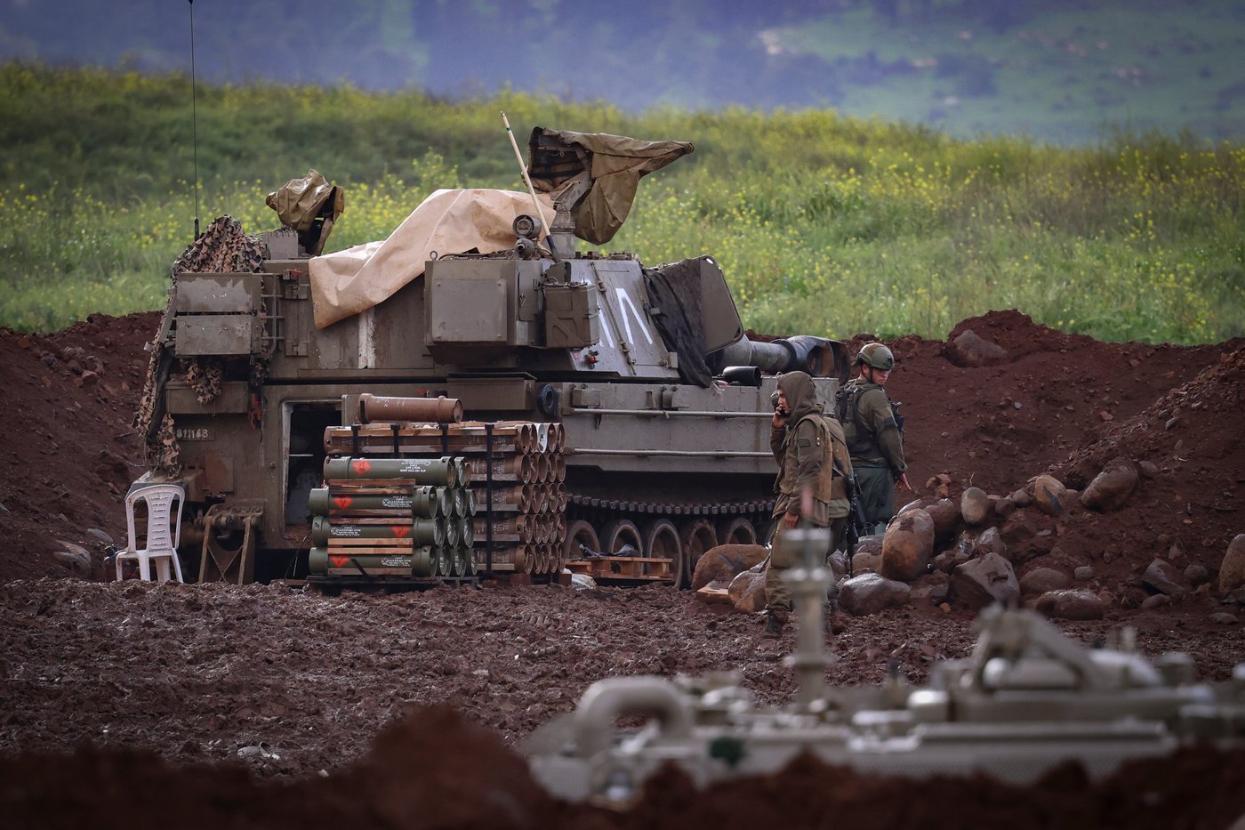 יום של מלחמה בצפון הארץ: חיילי צה"ל ליד הגבול עם לבנון