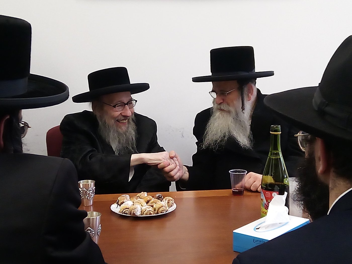  דומ"ץ סאטמר, הגה"צ רבי געציל בערקוביץ בביקור אצל הגה"צ רבי אהרן שיף