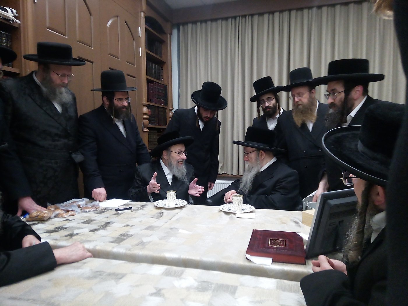  דומ"ץ סאטמר, הגה"צ רבי געציל בערקוביץ בביקור אצל האדמו"ר מפשעווארסק