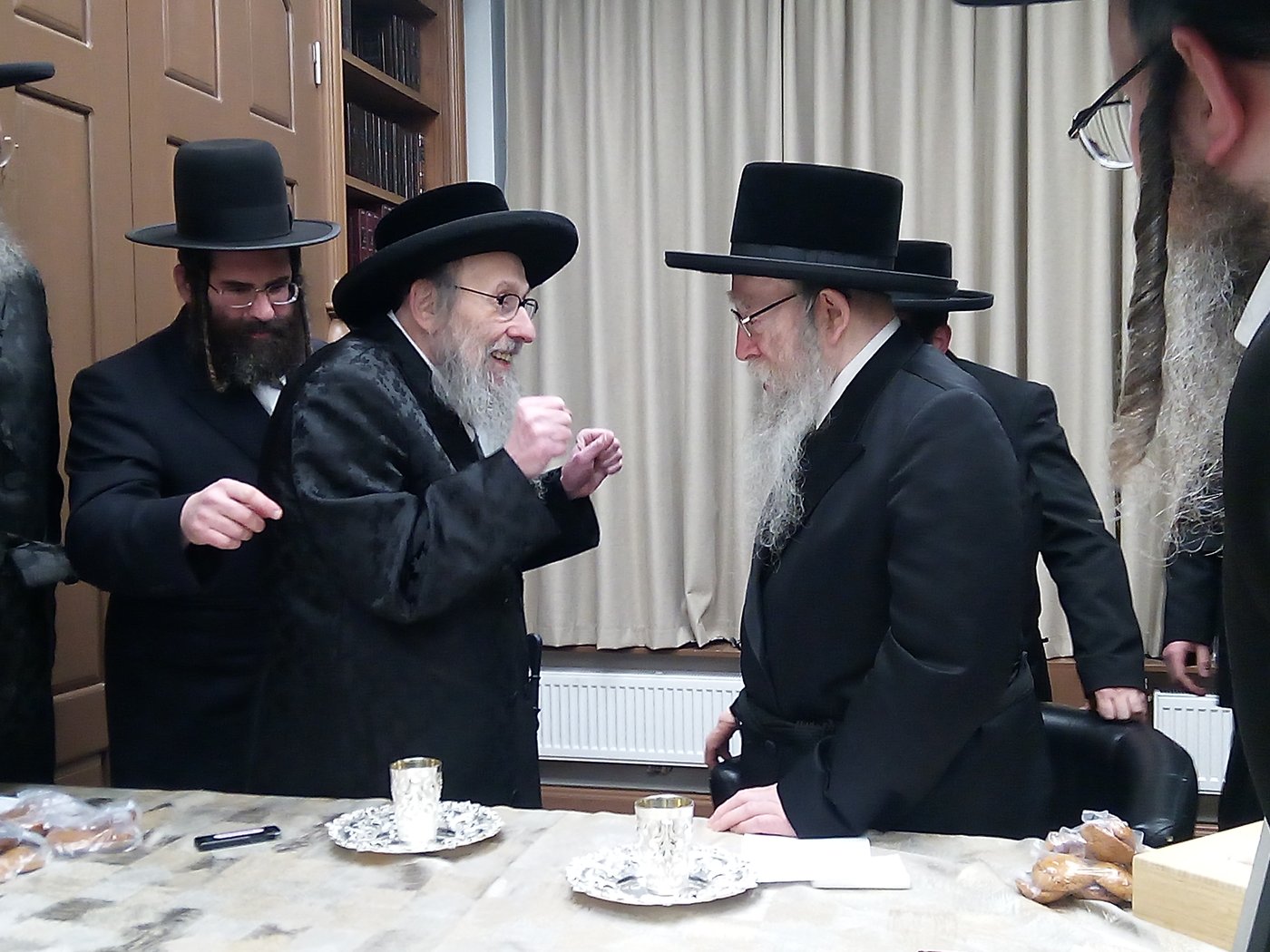  דומ"ץ סאטמר, הגה"צ רבי געציל בערקוביץ בביקור אצל האדמו"ר מפשעווארסק