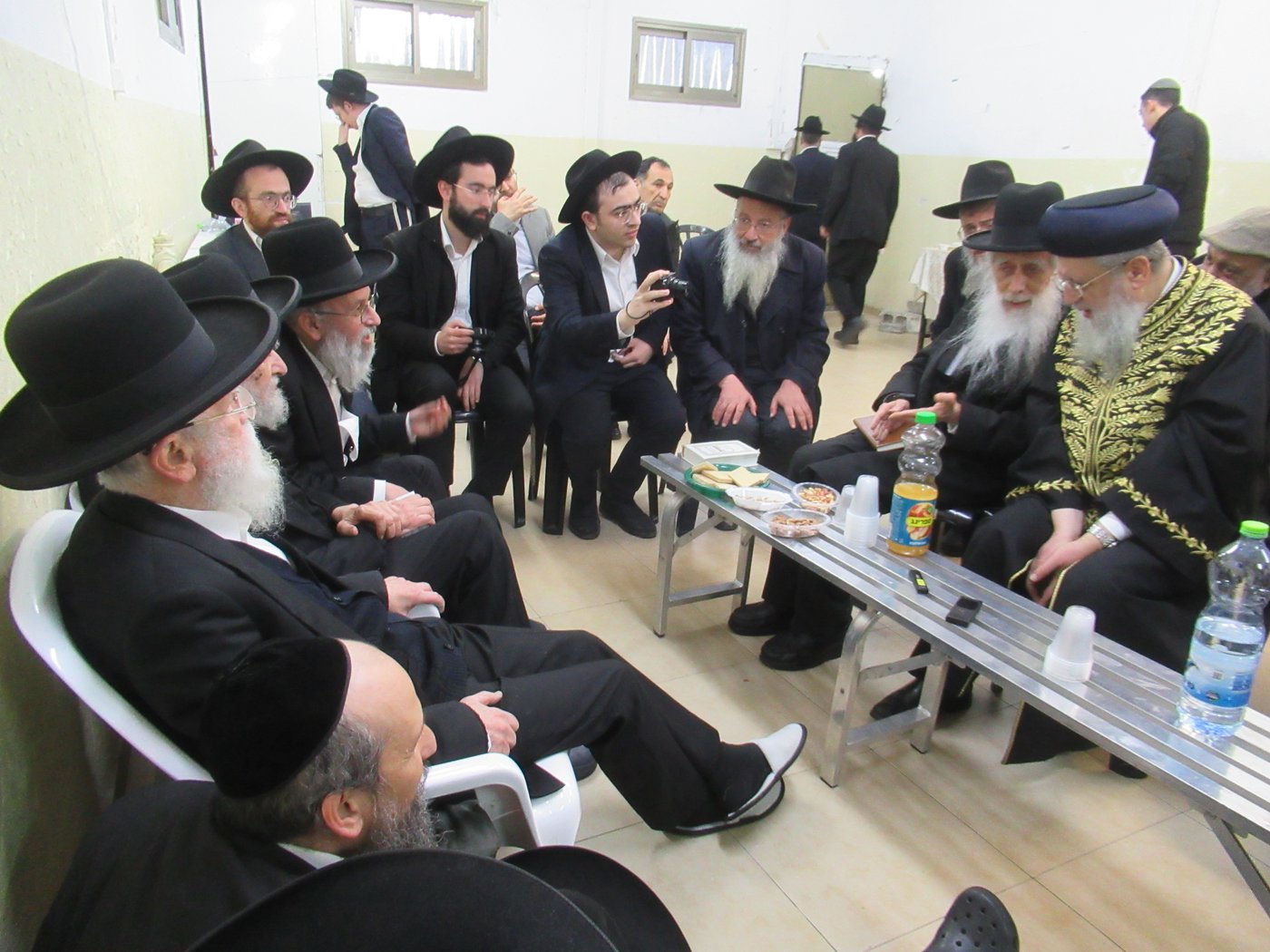 ניחום אבלים אצל הגאון רבי אליהו טופיק