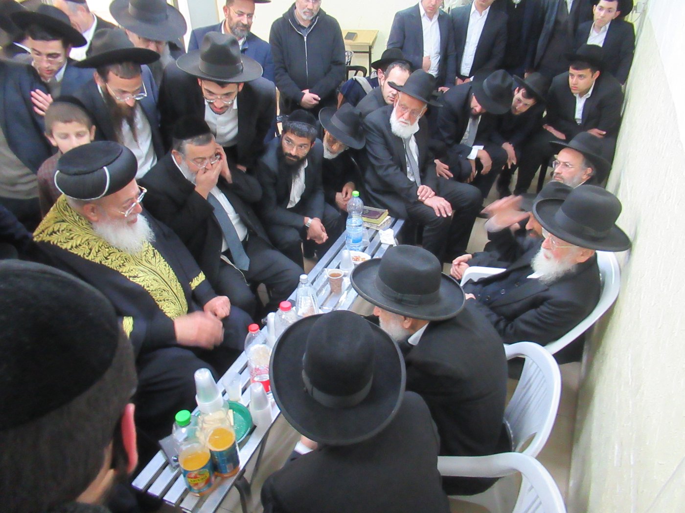 ניחום אבלים אצל הגאון רבי אליהו טופיק