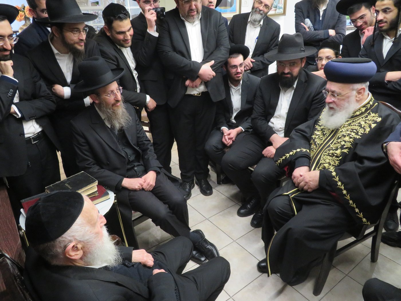 ניחום אבלים אצל הגאון רבי אליהו טופיק