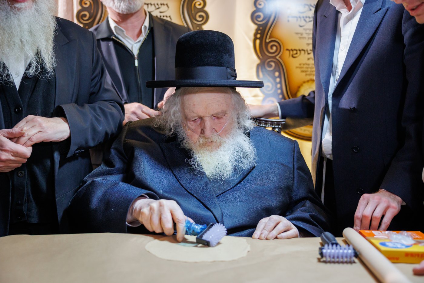 הגר"מ שטרנבוך באפיית מצות