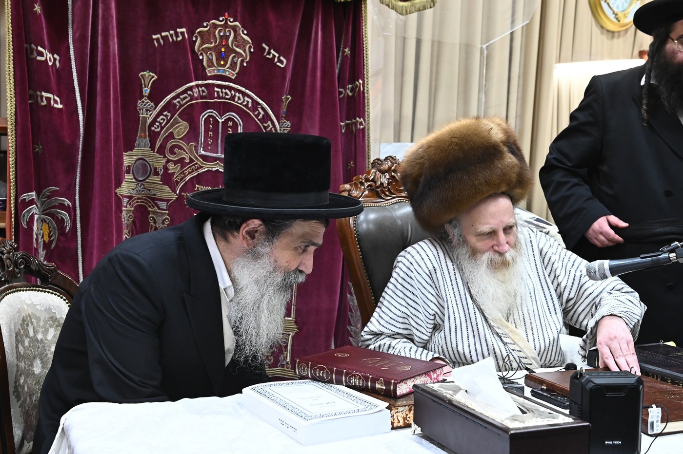 הגרי"מ מורגנשטרן בשיעור בישיבת תורת הנסתר