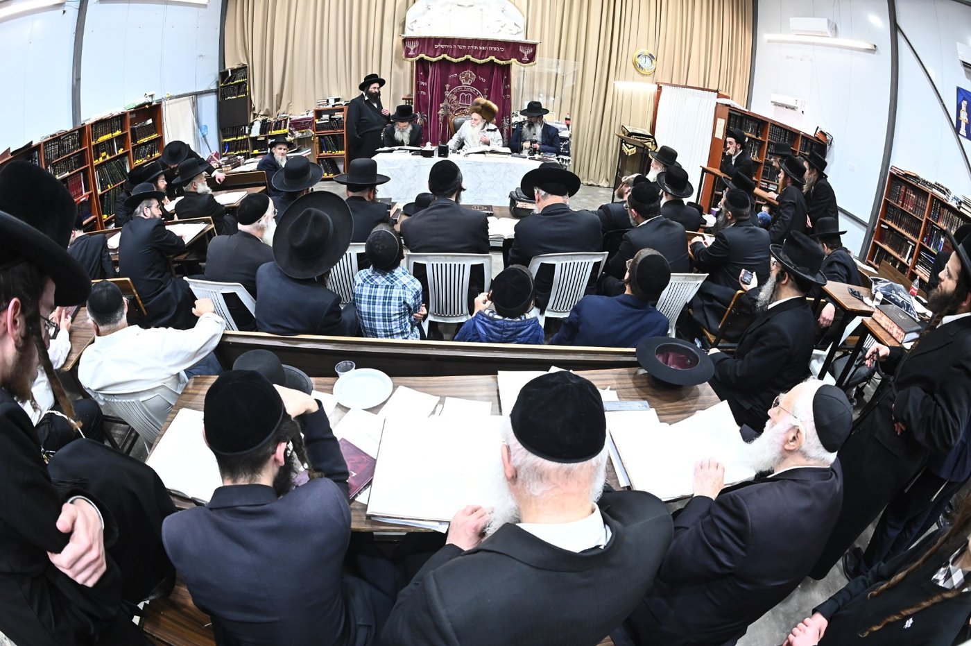 הגרי"מ מורגנשטרן בשיעור בישיבת תורת הנסתר