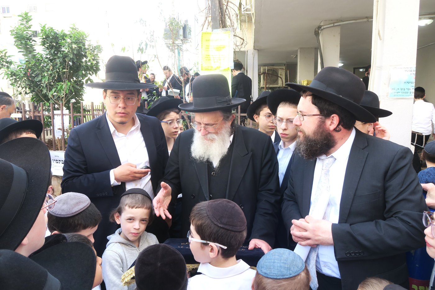 הגאון רבי שריאל רוזנברג בברכת האילנות