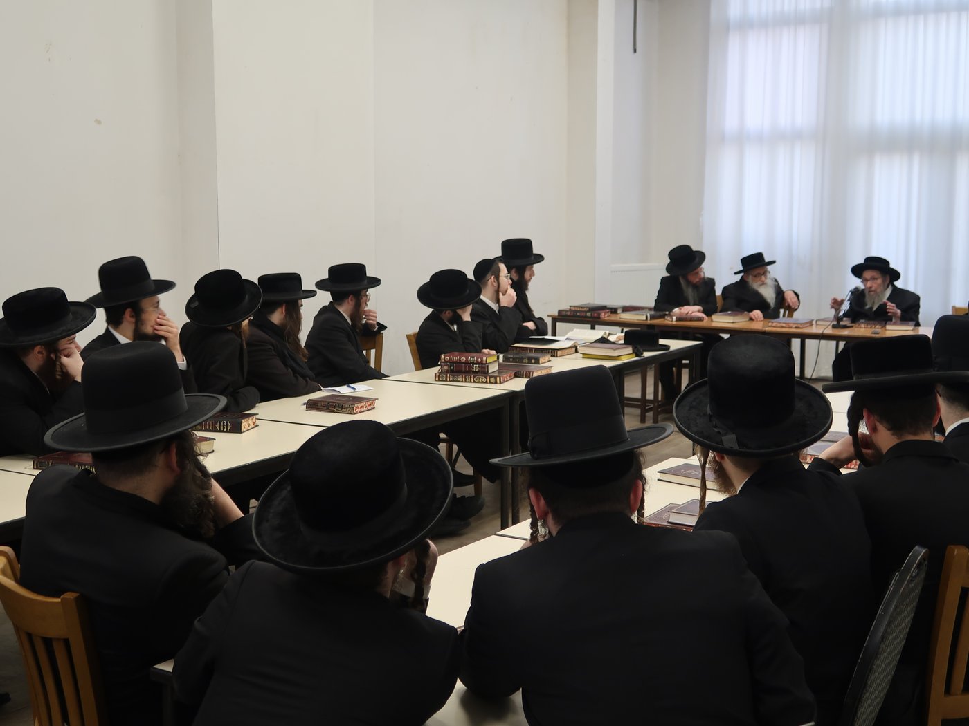  דומ"ץ סאטמר, הגה"צ רבי געציל בערקוביץ בשיעור בכולל