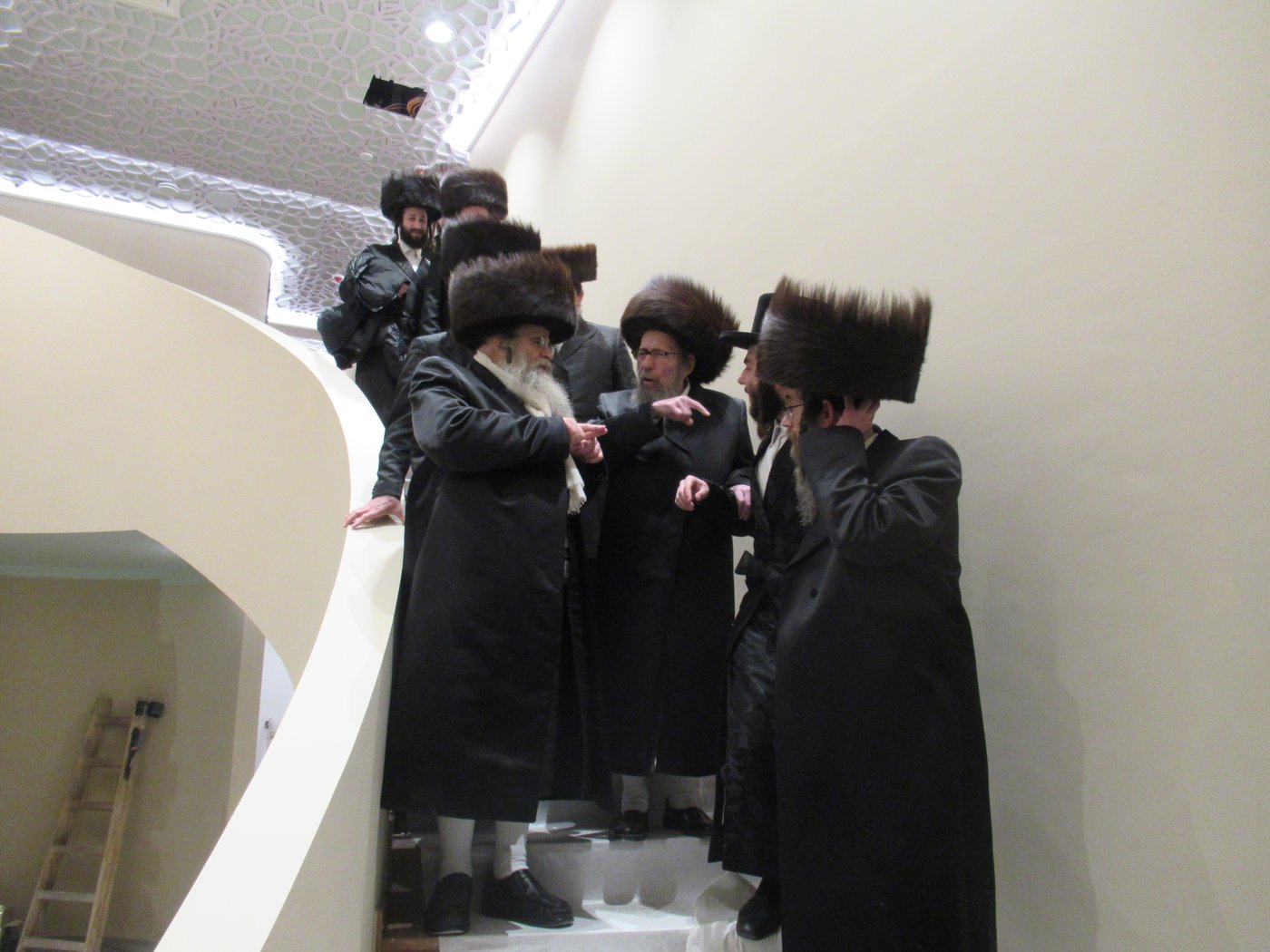  דומ"ץ סאטמר, הגה"צ רבי געציל בערקוביץ בסיור במקווה באנטווערפן