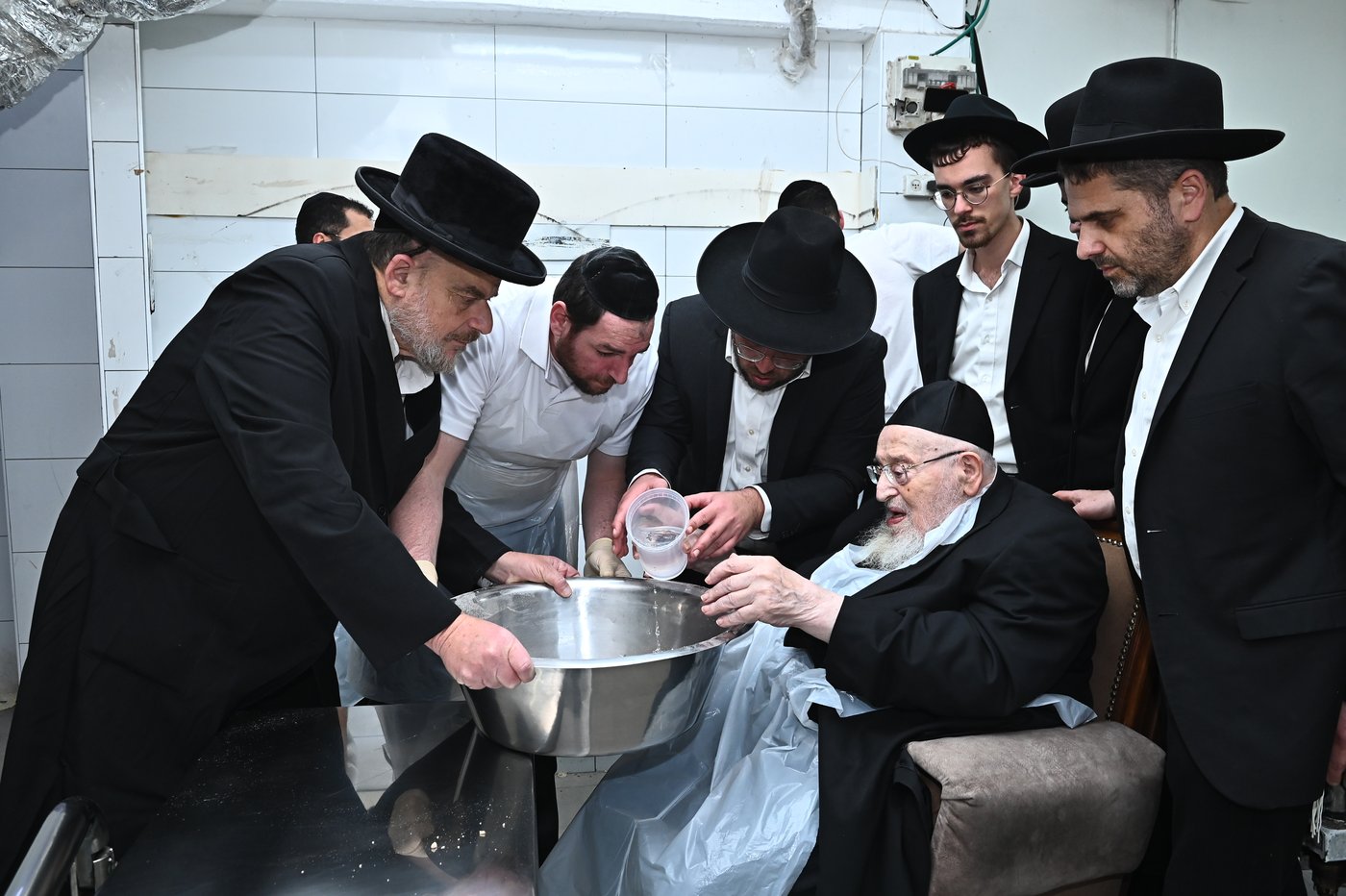 הגרמ"צ ברגמן באפיית מצות