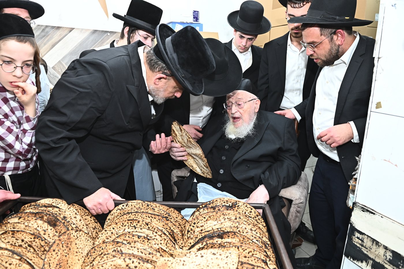 הגרמ"צ ברגמן באפיית מצות