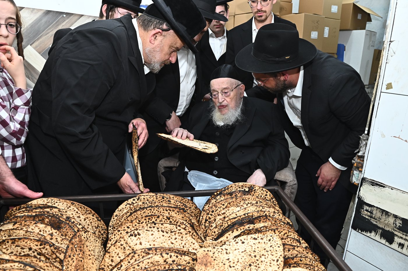 הגרמ"צ ברגמן באפיית מצות