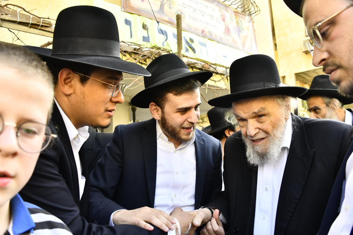 הגרמ"ה הירש בברכת האילנות