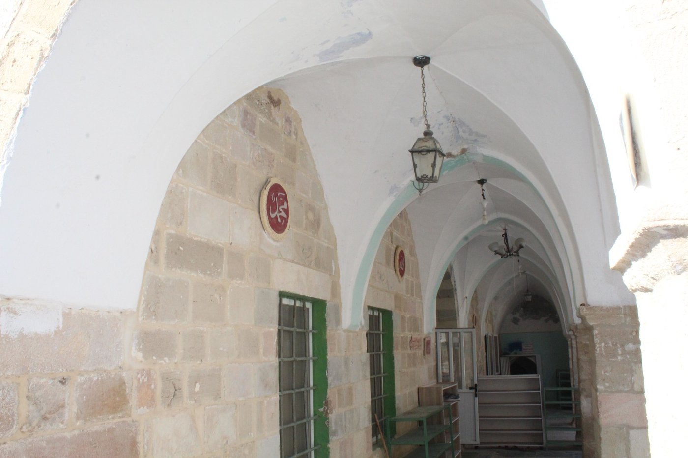 נבי מוסא במדבר יהודה - בסיור שאורגן בידי כותב השורות ישראל שפירא לפני מספר שנים. את הסיור העביר מורה הדרך שניר מנחם