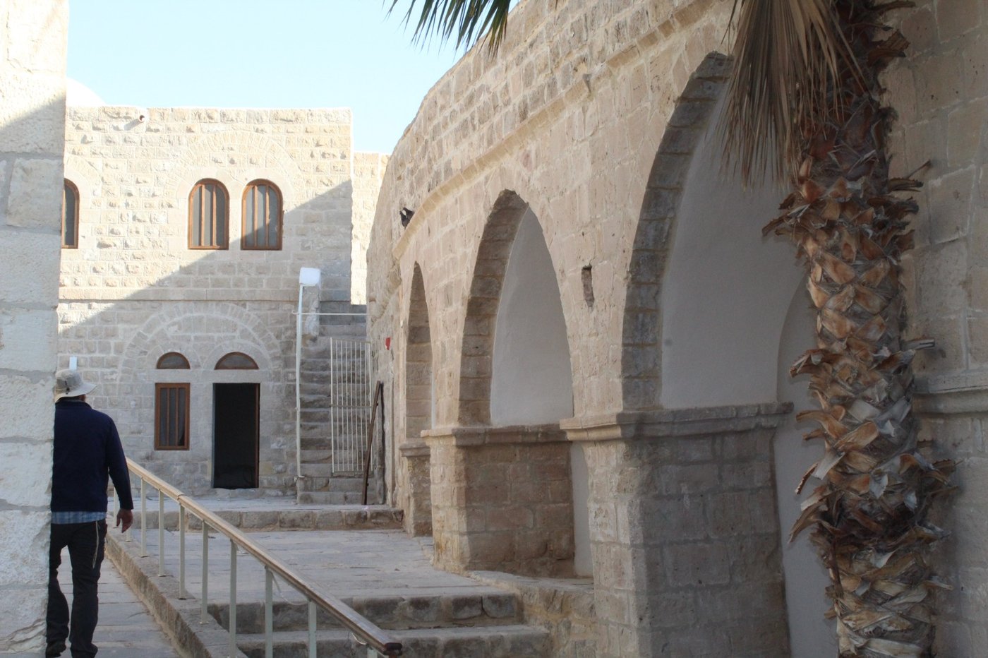 נבי מוסא במדבר יהודה - בסיור שאורגן בידי כותב השורות ישראל שפירא לפני מספר שנים. את הסיור העביר מורה הדרך שניר מנחם