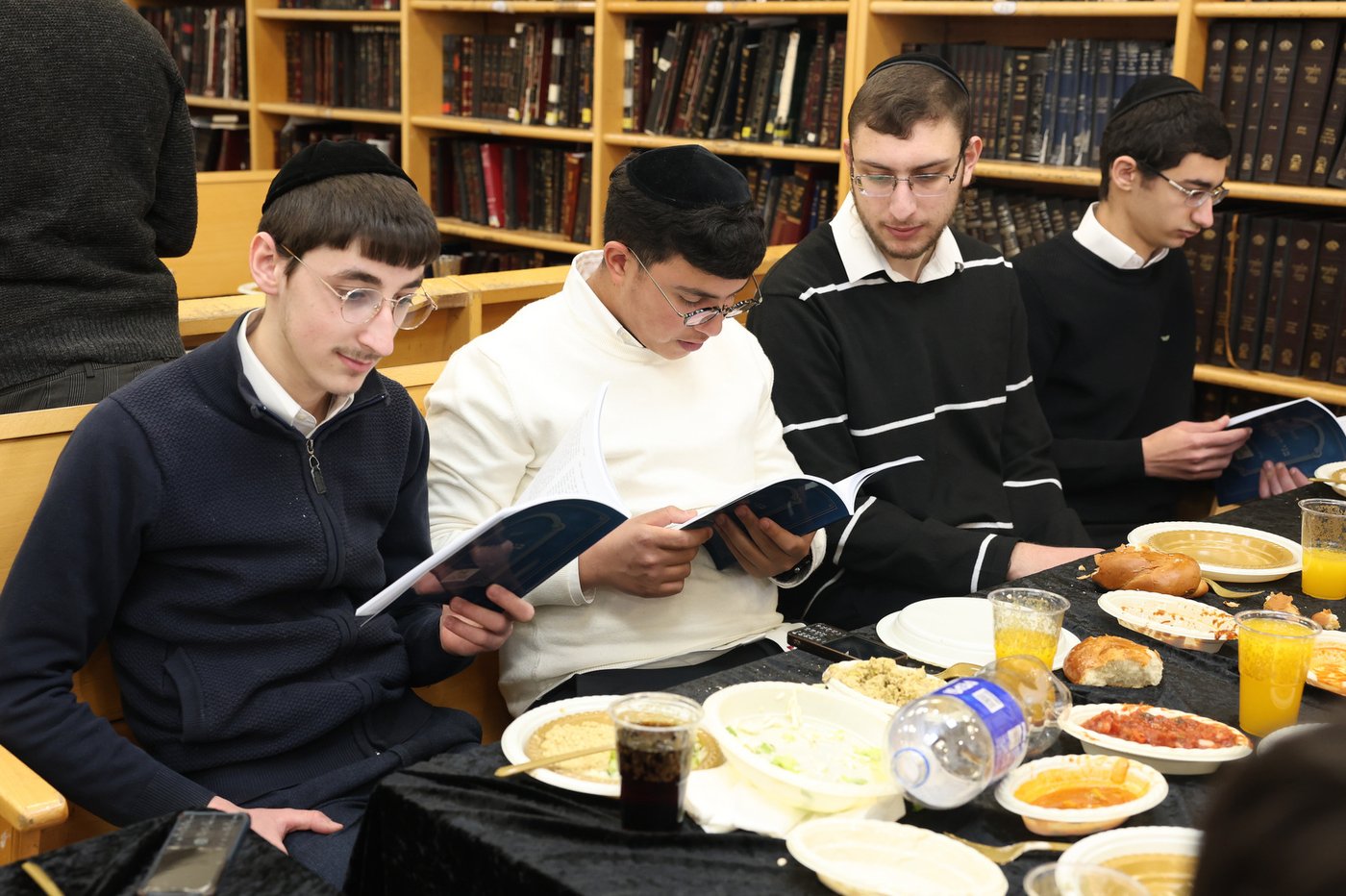 סיום מסכת בישיבת 'היכל שמעון'