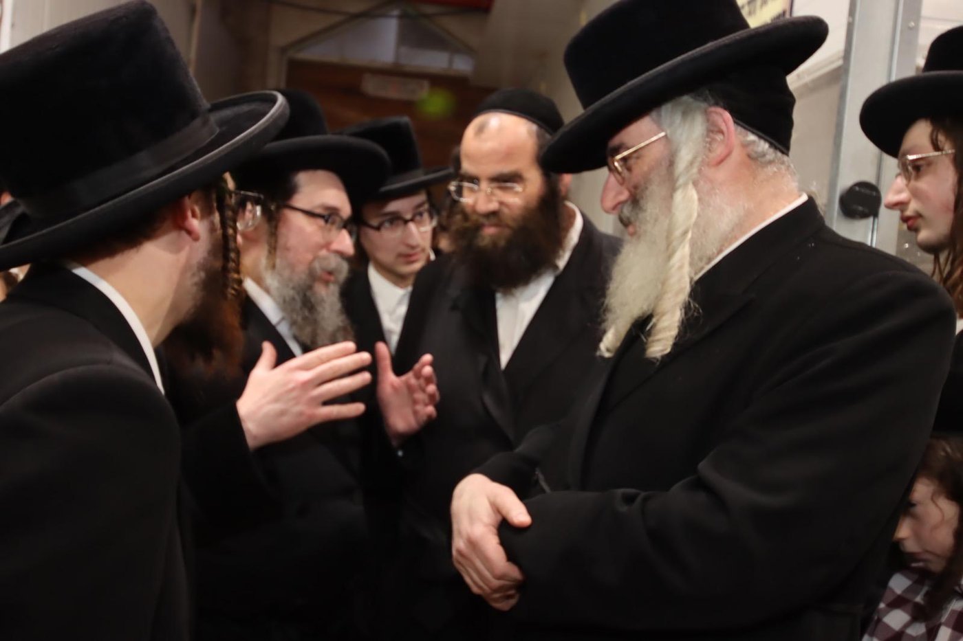 האדמו"ר מסקולען ירושלים באפיית מצות