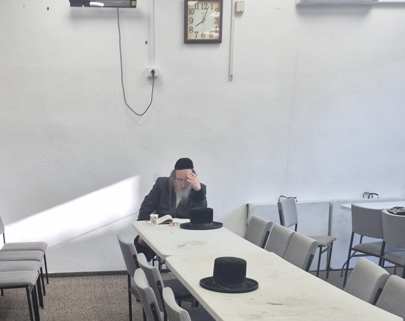 האדמו"ר מביאלה ב"ב במסע הקודש לפולין