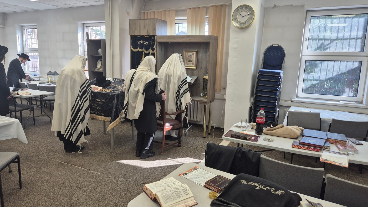 האדמו"ר מביאלה ב"ב במסע הקודש לפולין