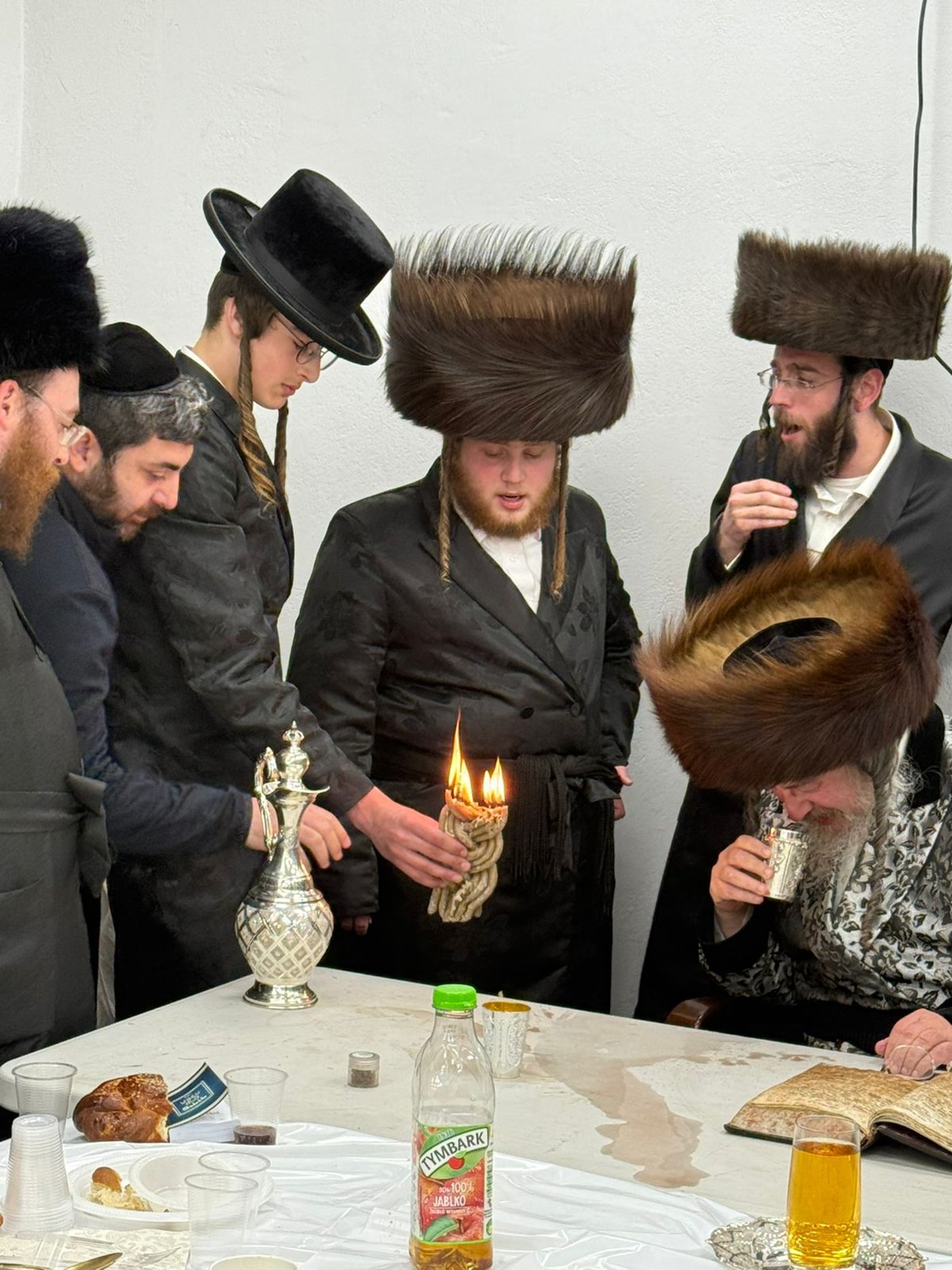 האדמו"ר מביאלה ב"ב במסע הקודש לפולין