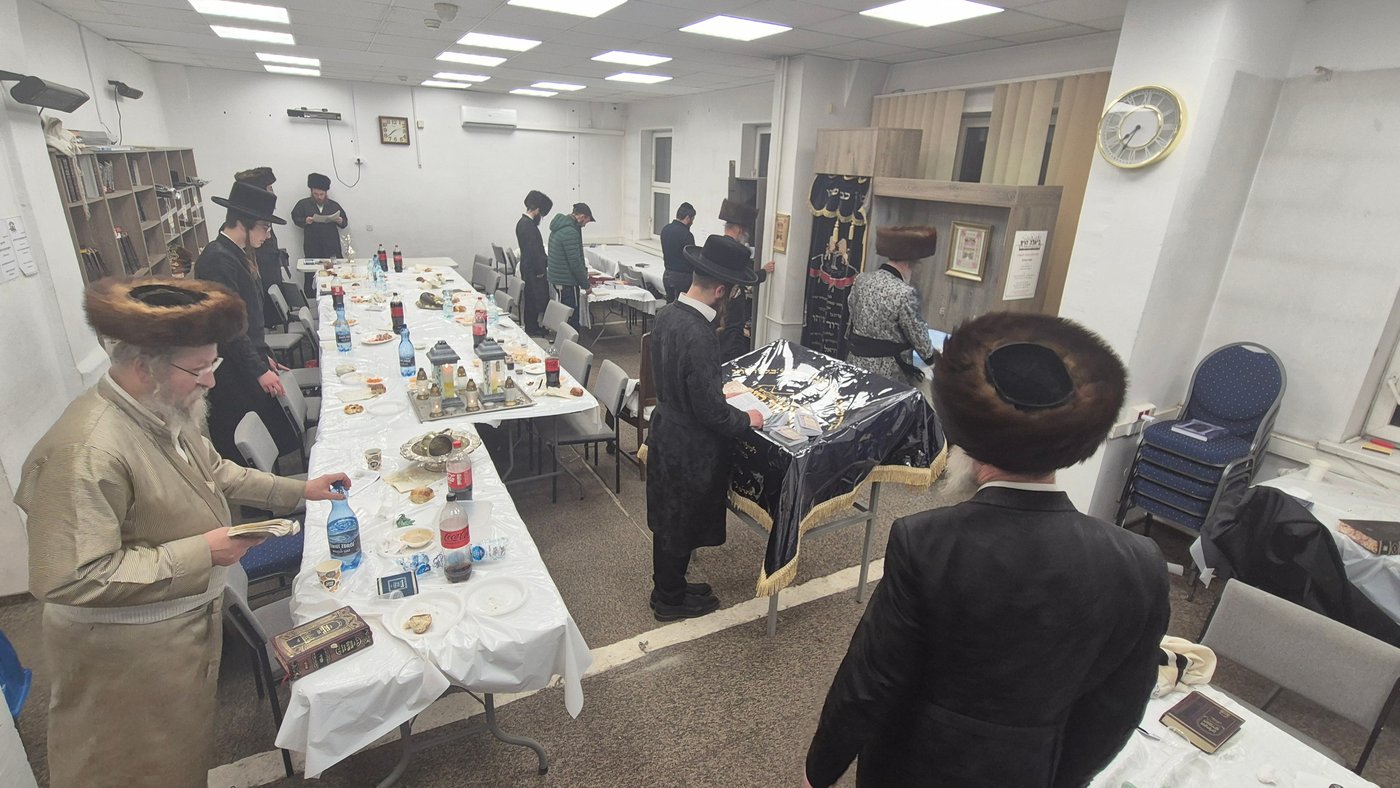 האדמו"ר מביאלה ב"ב במסע הקודש לפולין