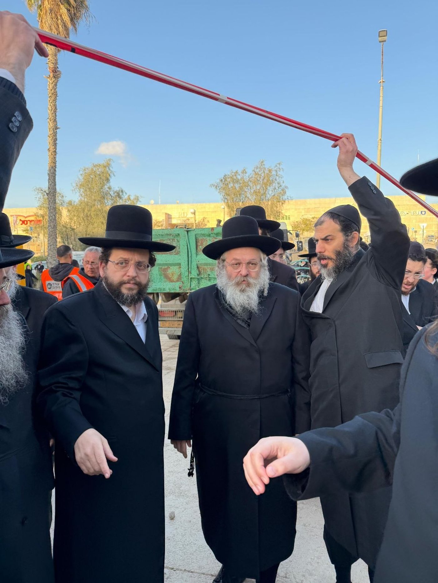 הרה"צ רבי נחמיה אלתר בביקור בערד